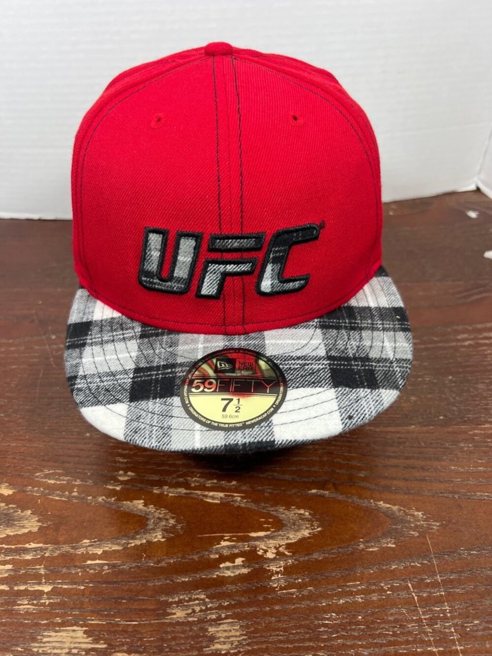 UFC Red & Plaid New Era 59Fifty Fitted Cap 7 1/2 Size Mens Hat H5